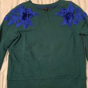 J.CREW green cotton sweatshirt w/ blue flower
